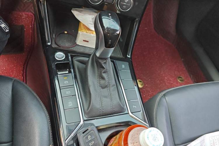 Used Volkswagen Passat 2019 330TSI Elite Edition China V Standard Gear Lever