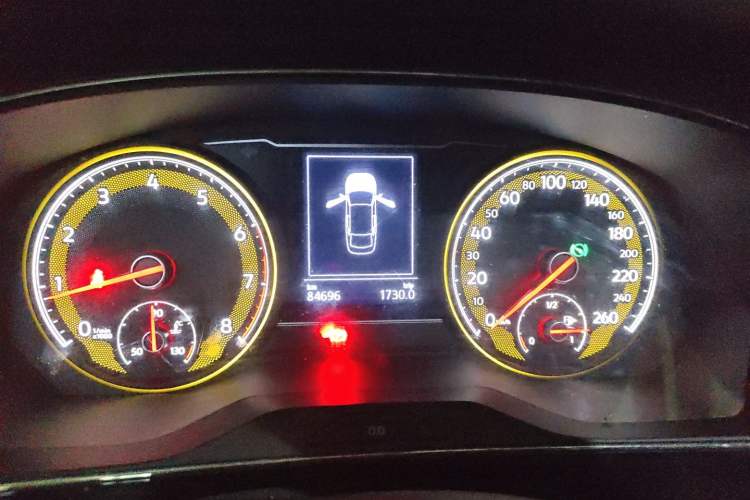 Used Volkswagen Passat 2019 330TSI Elite Edition China VI Instrument Cluster