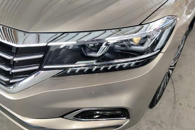 Used Volkswagen Passat 2019 330TSI Luxury Edition China VI Standard Left Front Headlight