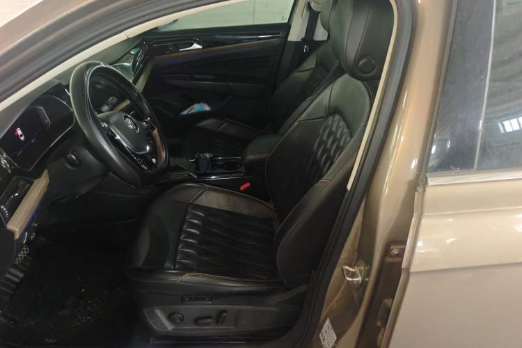 Used Volkswagen Passat 2019 330TSI Luxury Edition China V Standard Left Front Seat