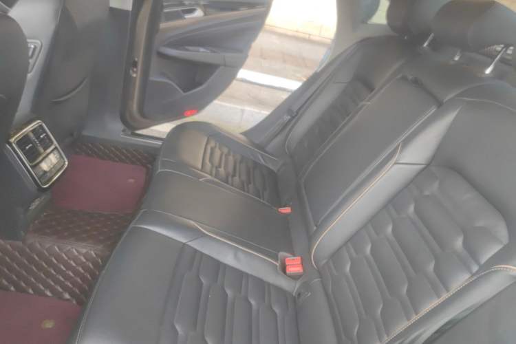 Used Volkswagen Passat 2019 330TSI Elite Edition China VI Left Rear Seat