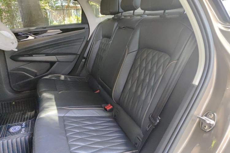 Used Volkswagen Passat 2019 380TSI Prestige Edition China VI Standard Left Rear Seat