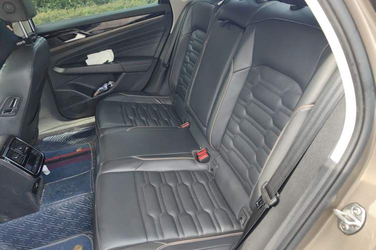 Used Volkswagen Passat 2019 330TSI Elite Edition China VI Left Rear Seat