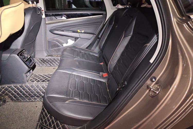 Used Volkswagen Passat 2019 330TSI Elite Edition China VI Left Rear Seat