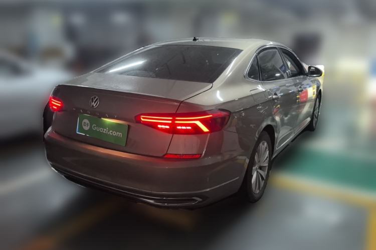 Used Volkswagen Passat 2019 330TSI Elite Edition China VI Rear Right 45 Deg