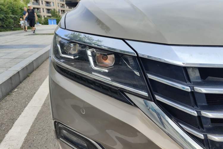 Used Volkswagen Passat 2019 330TSI Elite Edition China VI Right Front Headlight