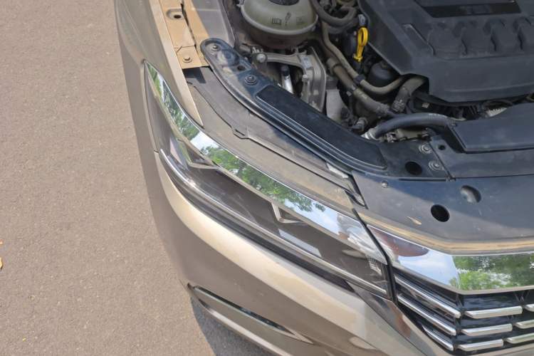 Used Volkswagen Passat 2019 330TSI Elite Edition China VI Right Front Headlight