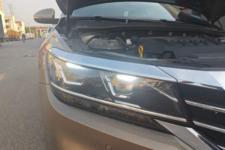 Used Volkswagen Passat 2019 330TSI Elite Edition China V Standard Right Front Headlight