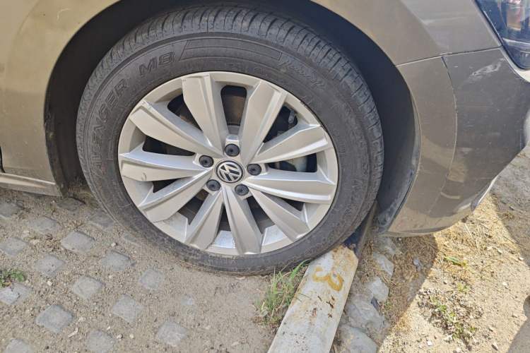 Used Volkswagen Passat 2019 330TSI Elite Edition China V Standard Right Front Wheel Hub