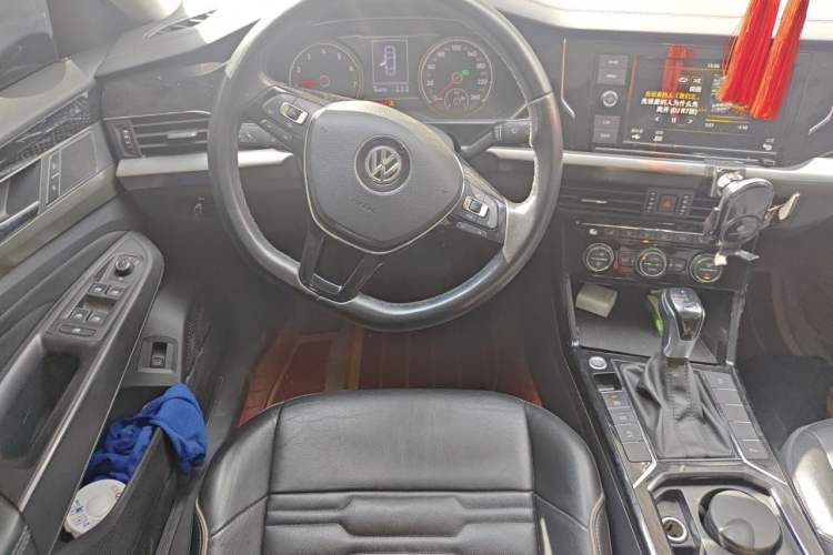 Used Volkswagen Passat 2019 330TSI Elite Edition China V Standard Steering Wheel