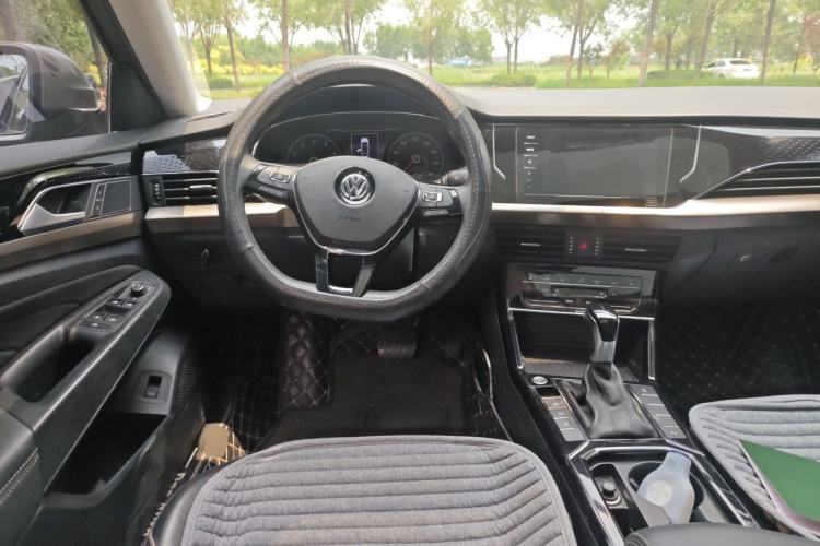 Used Volkswagen Passat 2019 330TSI Elite Edition China VI Steering Wheel