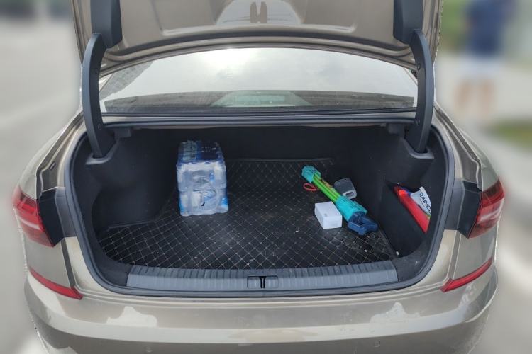 Used Volkswagen Passat 2019 330TSI Elite Edition China VI Trunk