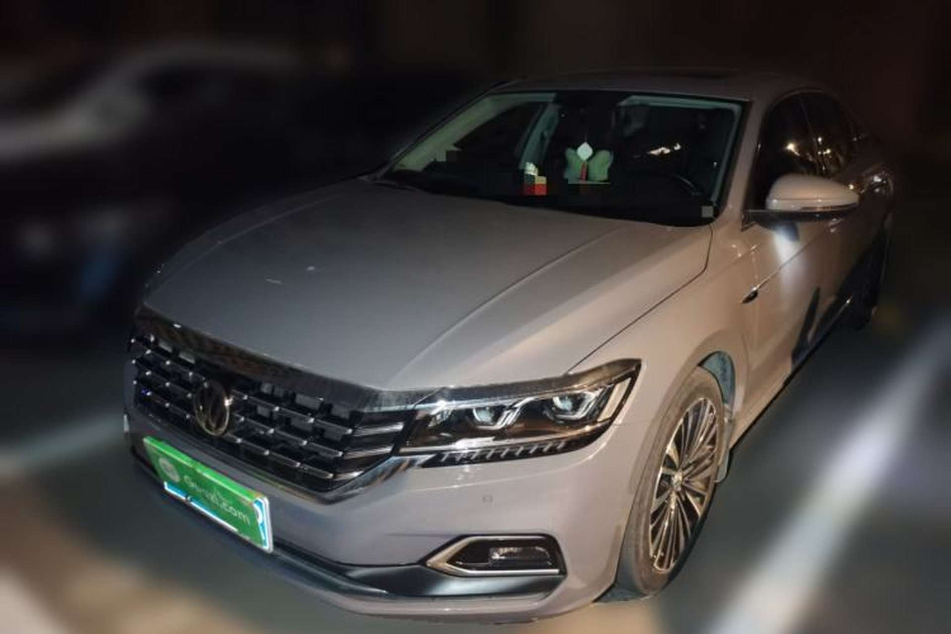 Used Volkswagen Passat 2019 330TSI Luxury Edition China VI Standard Front Left 45 Deg
