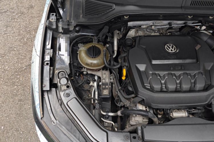Used Volkswagen Passat 2019 330TSI Luxury Edition China VI Standard Engine Bay Right