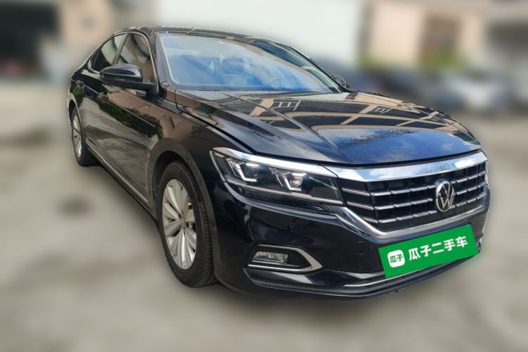 Used Volkswagen Passat 2019 330TSI Elite Edition China VI Front Right 45 Deg