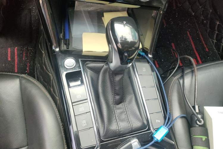 Used Volkswagen Passat 2019 330TSI Elite Edition China VI Gear Lever