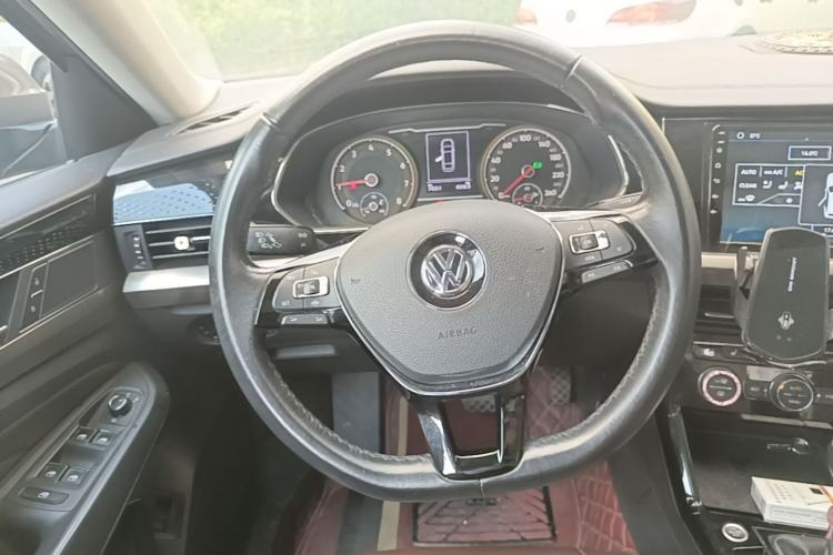 Used Volkswagen Passat 2019 330TSI Elite Edition China V Standard Steering Wheel