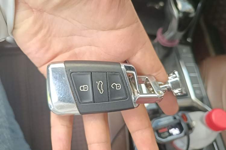 Used Volkswagen Passat 2019 330TSI Elite Edition China V Standard Vehicle Key