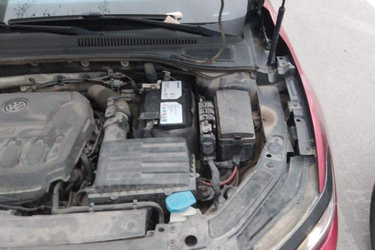 Used Volkswagen Passat 2019 330TSI Luxury Edition China VI Standard Engine Bay Left