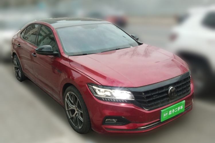 Used Volkswagen Passat 2019 330TSI Luxury Edition China VI Standard Front Right 45 Deg