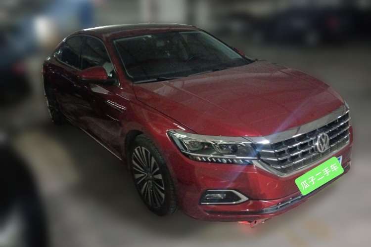 Used Volkswagen Passat 2019 330TSI Luxury Edition China V Standard Front Right 45 Deg