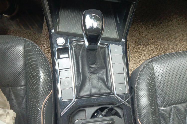 Used Volkswagen Passat 2019 330TSI Luxury Edition China V Standard Gear Lever