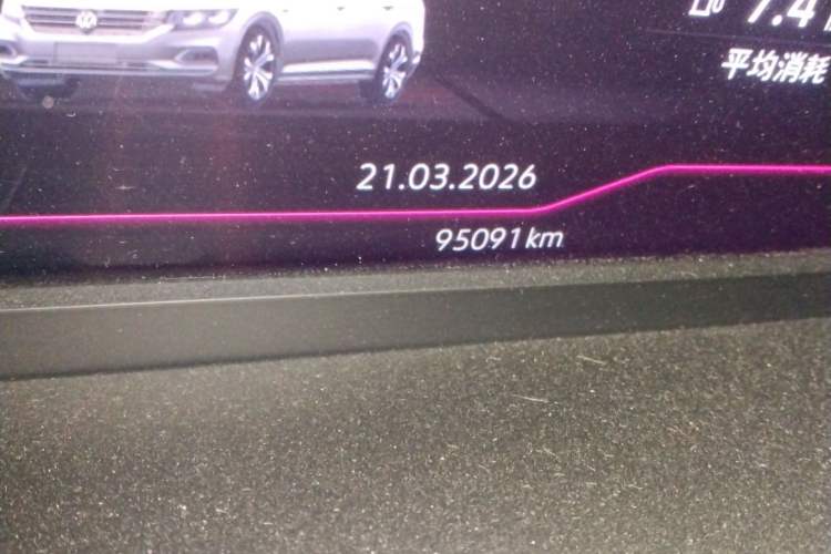 Used Volkswagen Passat 2019 330TSI Luxury Edition China VI Standard Odometer Close Up
