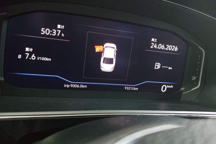 Used Volkswagen Passat 2019 330TSI Luxury Edition China VI Standard Odometer Close Up