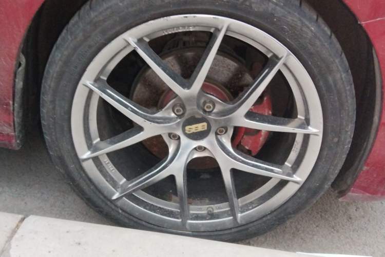 Used Volkswagen Passat 2019 330TSI Luxury Edition China VI Standard Right Front Wheel Hub