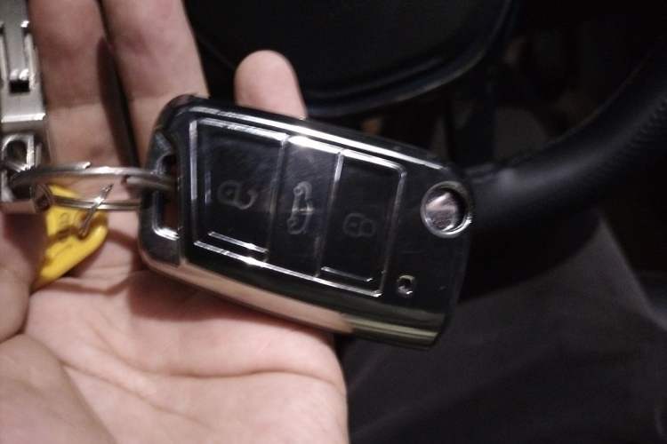 Used Volkswagen Passat 2019 330TSI Luxury Edition China VI Standard Vehicle Key