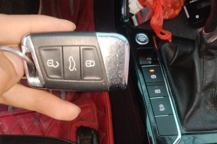 Used Volkswagen Passat 2019 330TSI Luxury Edition China VI Standard Vehicle Key