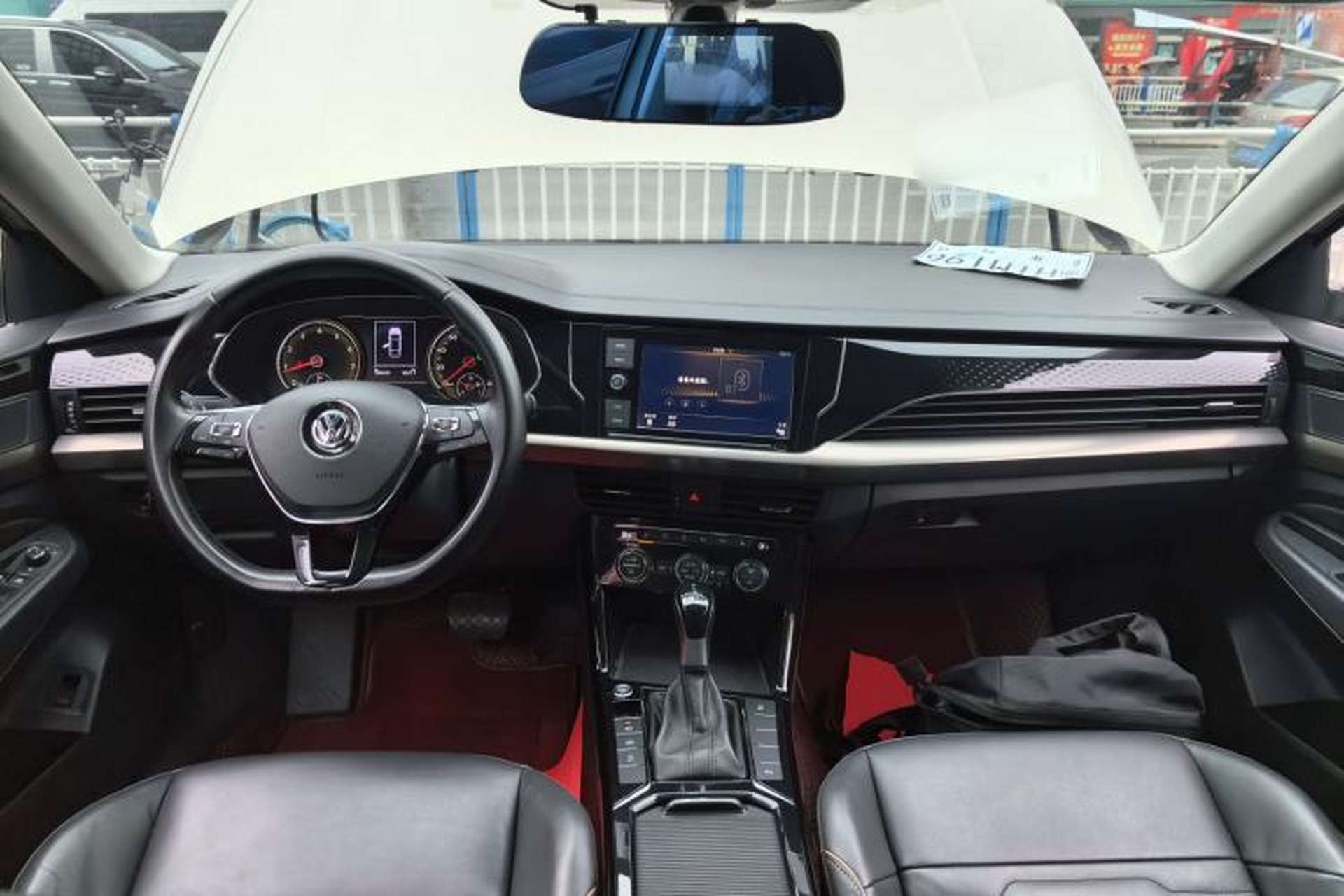 Used Volkswagen Passat 2019 330TSI Elite Edition China VI Center Console