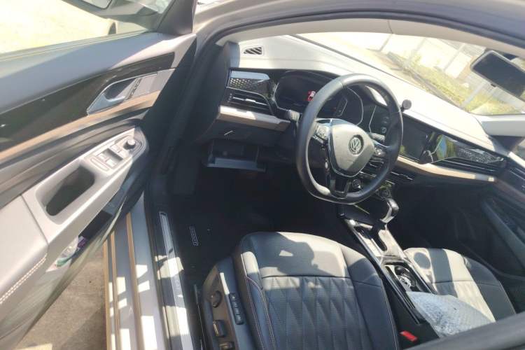 Used Volkswagen Passat 2019 380TSI Luxury Edition China VI Standard Driver Seat