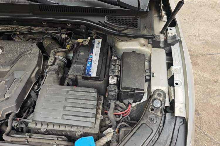 Used Volkswagen Passat 2019 330TSI Luxury Edition China V Standard Engine Bay Left