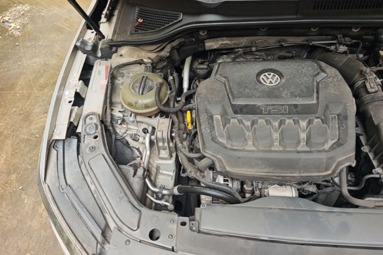 Used Volkswagen Passat 2019 330TSI Luxury Edition China V Standard Engine Bay Right