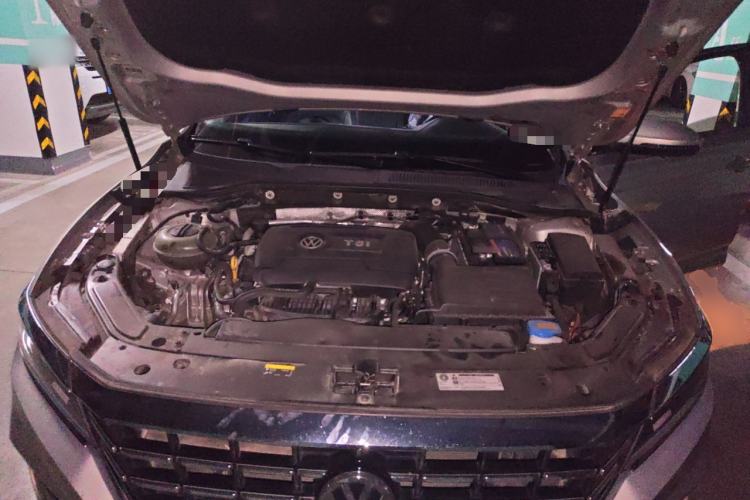 Used Volkswagen Passat 2019 380TSI Prestige Edition China VI Standard Engine Bay