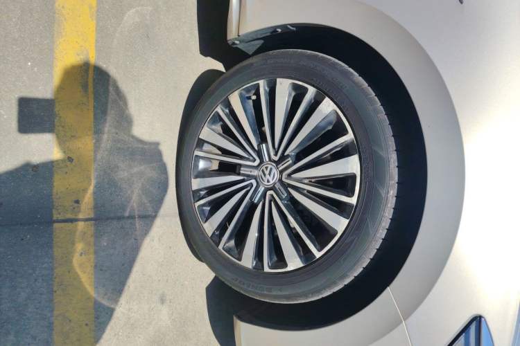 Used Volkswagen Passat 2019 380TSI Luxury Edition China VI Standard Exterior 1