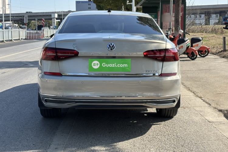 Used Volkswagen Passat 2019 330TSI Luxury Edition China VI Standard Exterior 1