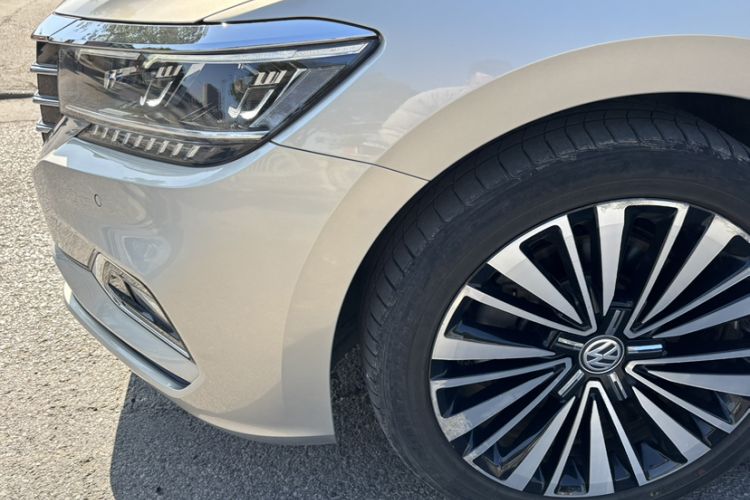 Used Volkswagen Passat 2019 330TSI Luxury Edition China VI Standard Exterior 3