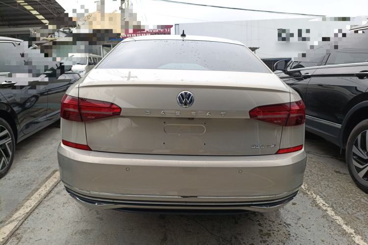 Used Volkswagen Passat 2019 330TSI Elite Edition China VI Exterior 4
