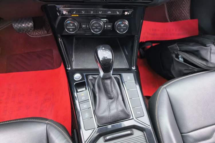 Used Volkswagen Passat 2019 330TSI Elite Edition China VI Gear Lever
