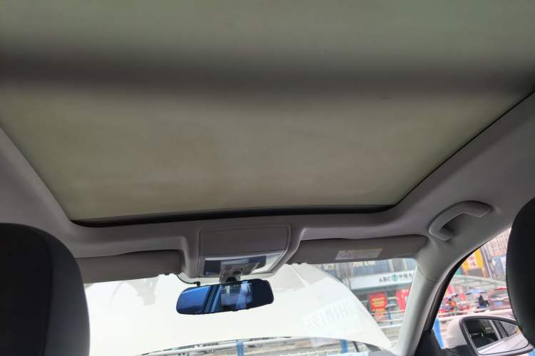 Used Volkswagen Passat 2019 330TSI Elite Edition China VI Headliner