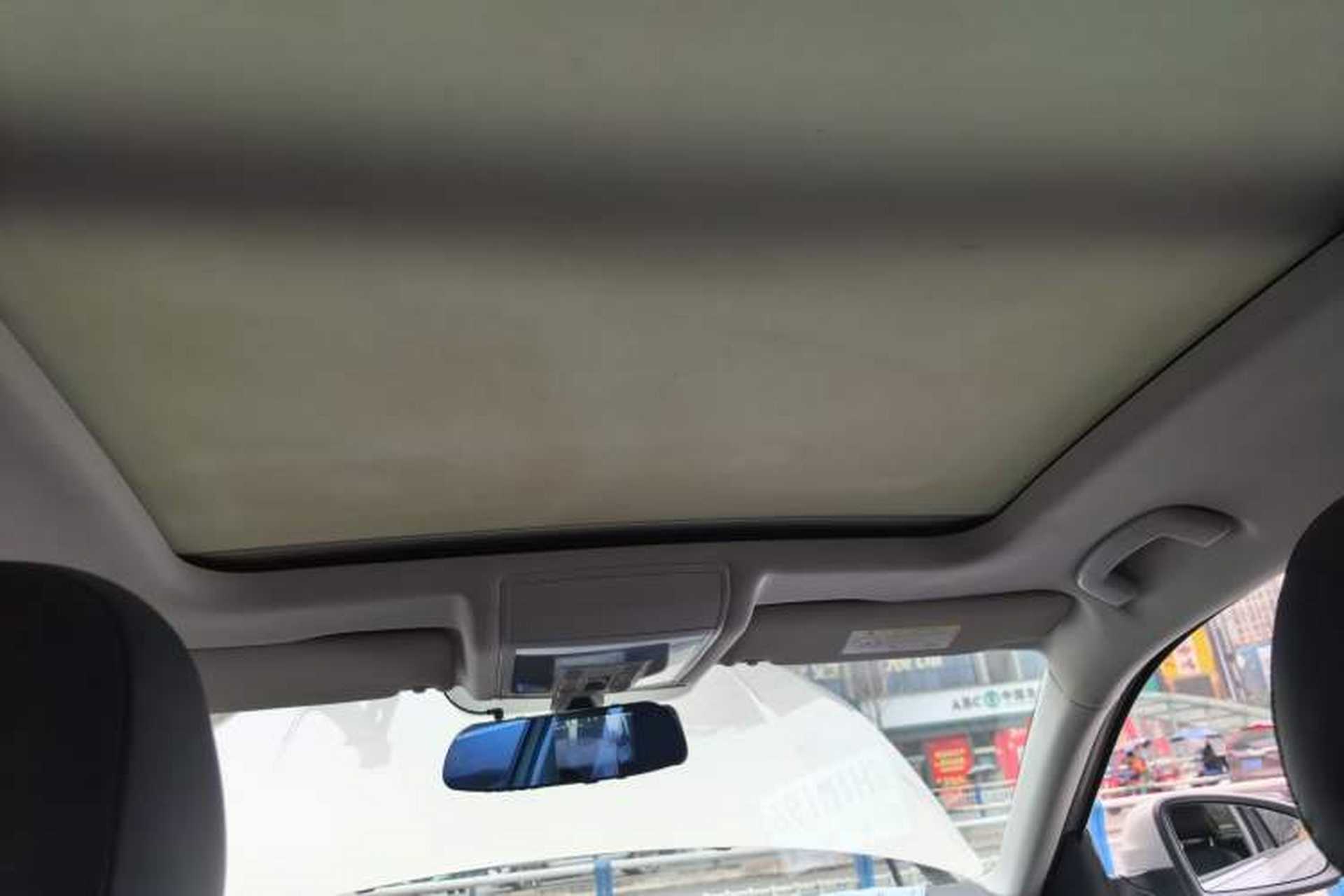 Used Volkswagen Passat 2019 330TSI Elite Edition China VI Headliner