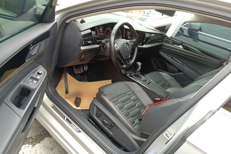 Used Volkswagen Passat 2019 330TSI Elite Edition China VI Interior 3