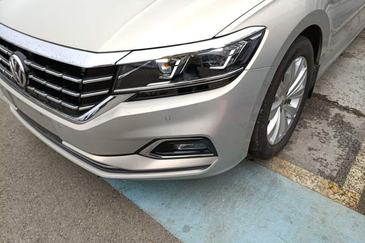 Used Volkswagen Passat 2019 330TSI Elite Edition China VI Left Front Headlight