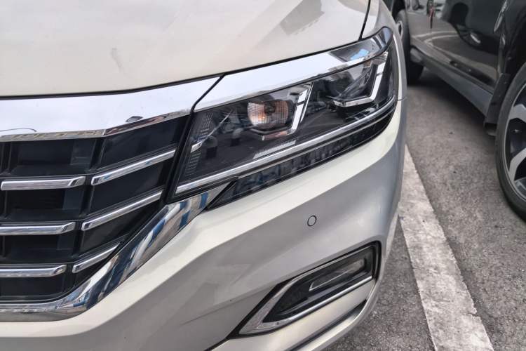 Used Volkswagen Passat 2019 330TSI Elite Edition China VI Left Front Headlight