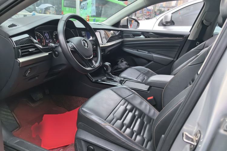 Used Volkswagen Passat 2019 330TSI Elite Edition China VI Left Front Seat