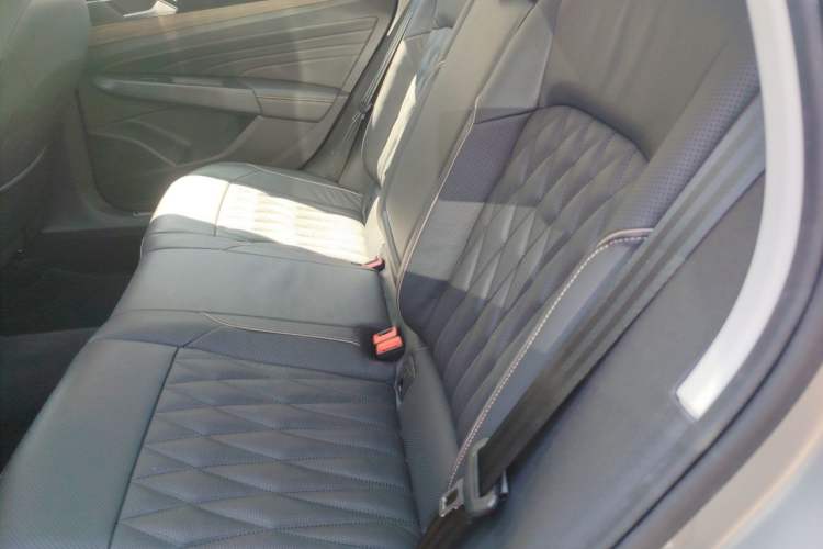 Used Volkswagen Passat 2019 380TSI Luxury Edition China VI Standard Left Rear Seat