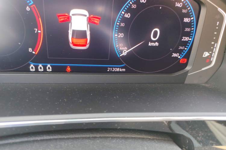 Used Volkswagen Passat 2019 380TSI Luxury Edition China VI Standard Odometer Close Up