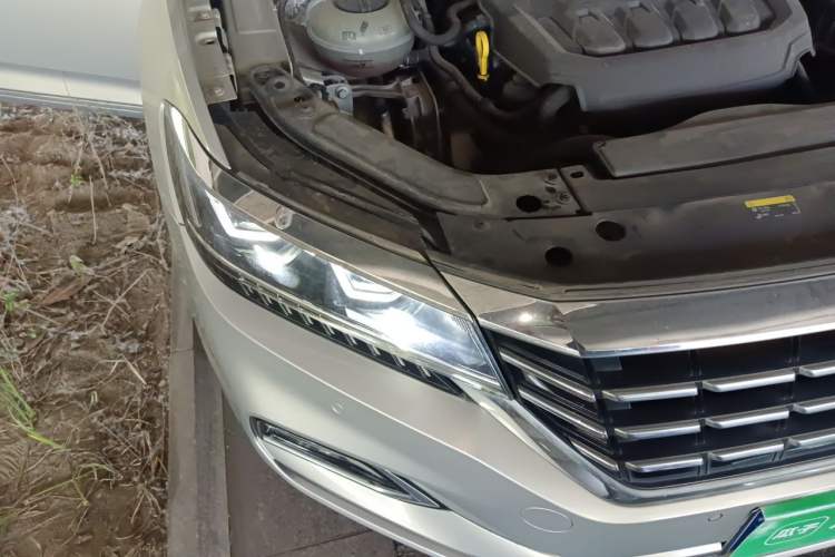 Used Volkswagen Passat 2019 330TSI Luxury Edition China VI Standard Right Front Headlight